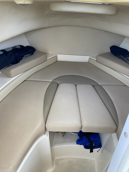 Boston Whaler 255 Conquest 6 of 11