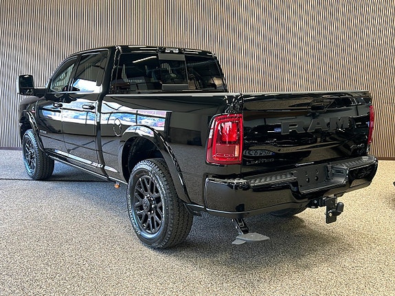 RAM Dodge 2500 3 of 14