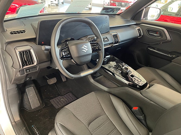 Suzuki eVitara 10 of 21