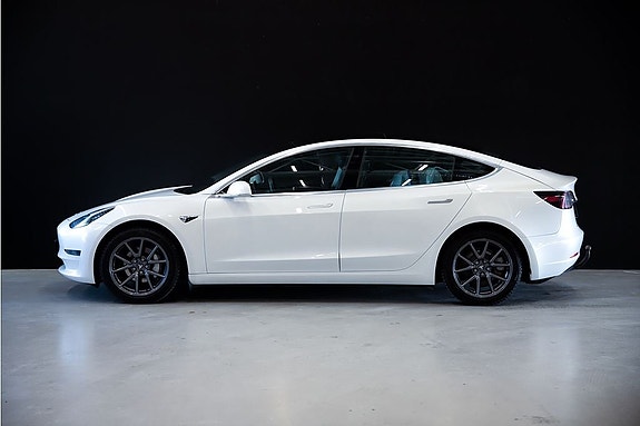 Tesla Model 3 3 of 13