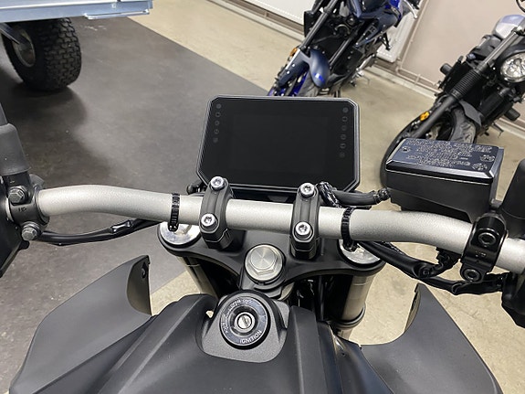 Yamaha MT-07 Y-AMT Demo - 544 mil 4 of 8