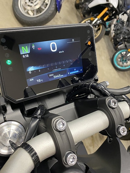 Yamaha MT-07 Y-AMT Demo - 544 mil 6 of 8