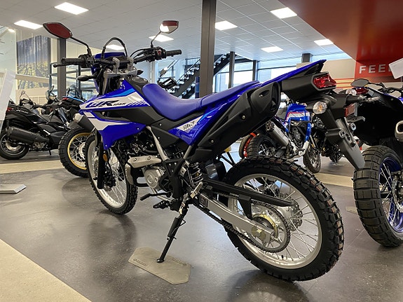 Yamaha WR125R ICON BLUE 6 of 8
