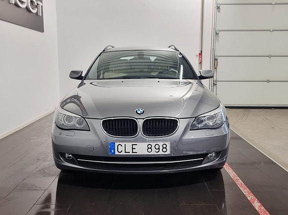 BMW 520d 3 of 5