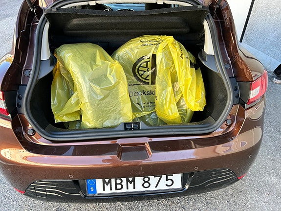 Renault Clio 8 of 17
