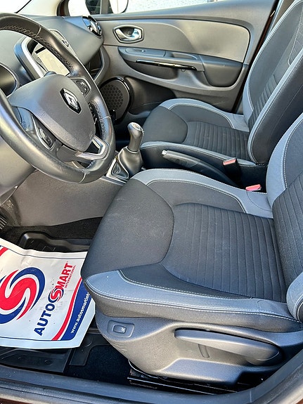 Renault Clio 10 of 17