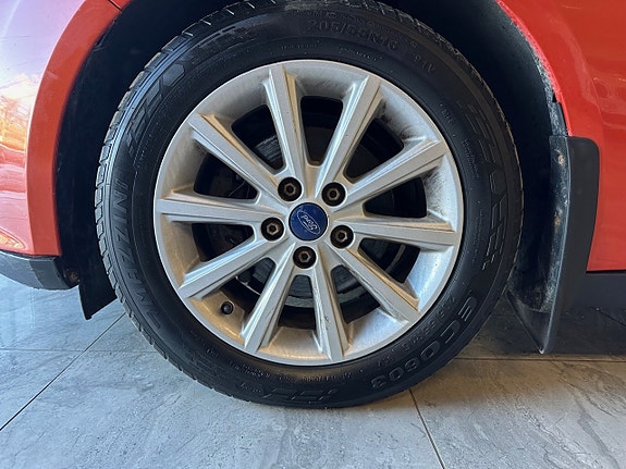 Ford Focus 7 of 18
