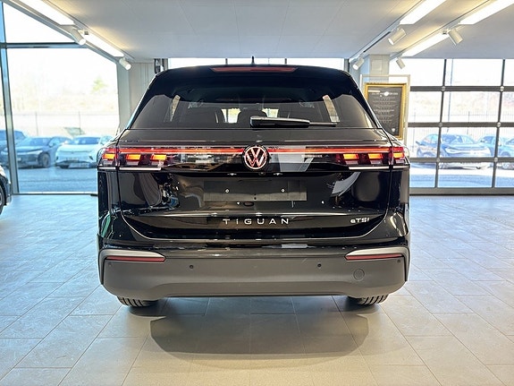 Volkswagen Tiguan 7 of 23