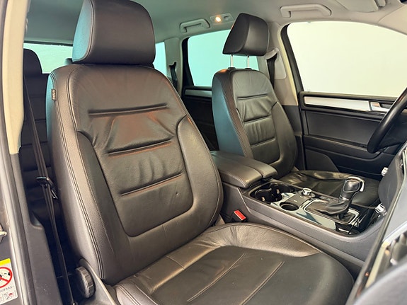Volkswagen Touareg 7 of 13