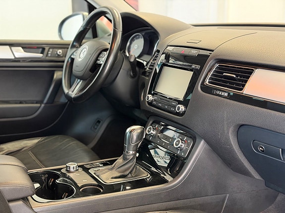 Volkswagen Touareg 11 of 13