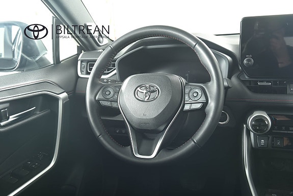 Toyota RAV4 9 of 25