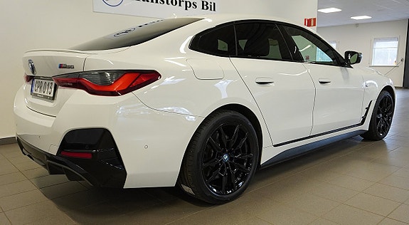 BMW i4 5 of 27