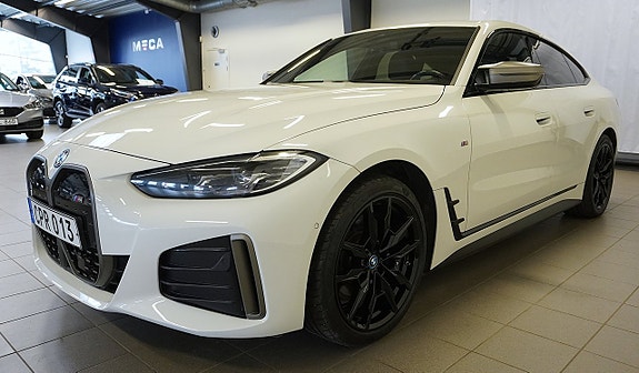 BMW i4 4 of 5