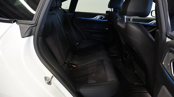 BMW i4 13 of 27