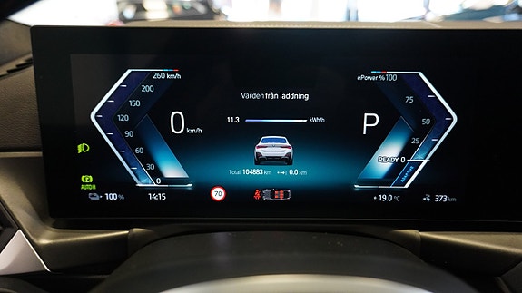 BMW i4 18 of 27