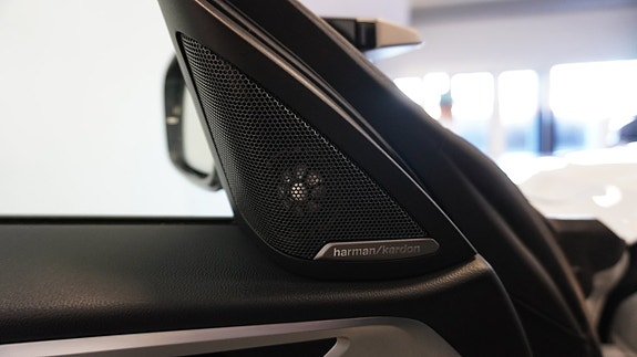 BMW i4 17 of 27