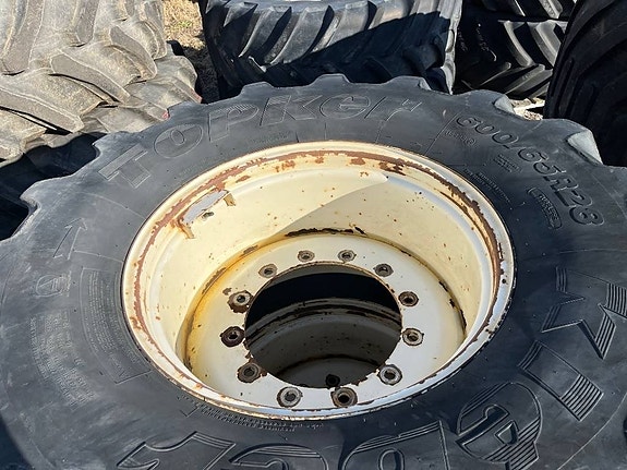 Kleber 600/65 R28 till New Holland mfl 2 of 3