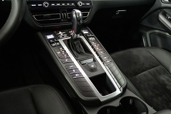 Porsche Macan S 14 of 20