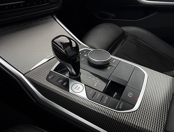 BMW 330e 15 of 30