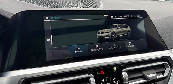 BMW 330e 25 of 30