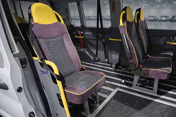Ford Transit 7 of 10