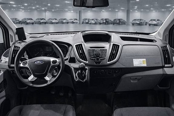 Ford Transit 5 of 5
