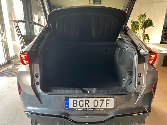 Cupra Tavascan 13 of 15