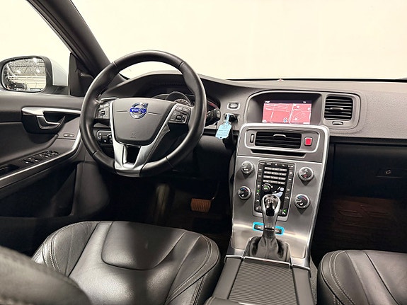 Volvo V60 25 of 29