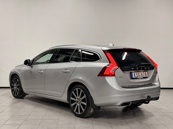Volvo V60 4 of 5