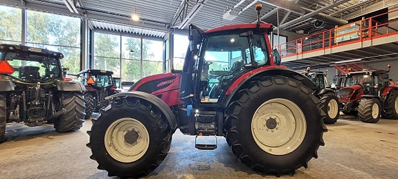 Valtra N135 HiTech / Twintrac / 27 timmar