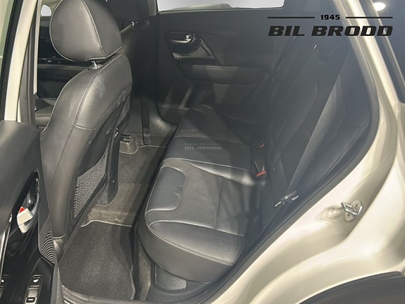 Kia Niro 9 of 14