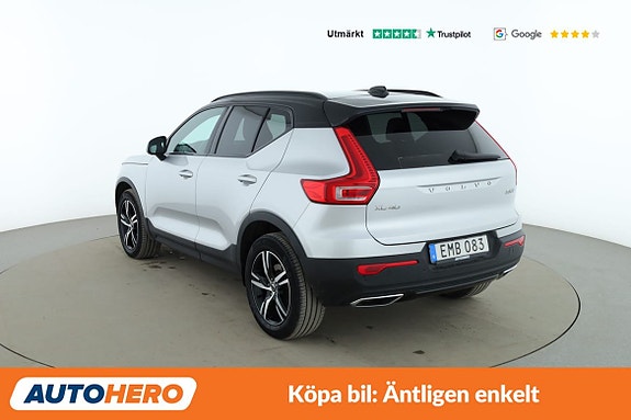 Volvo XC40 3 of 5