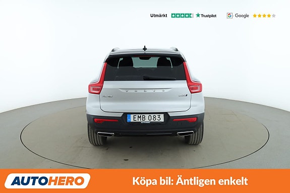 Volvo XC40 4 of 5