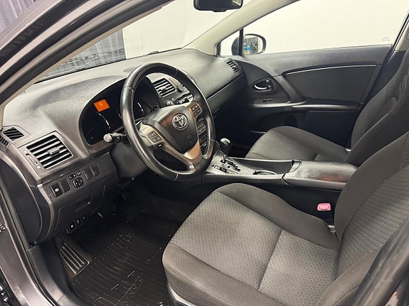 Toyota Avensis 8 of 19