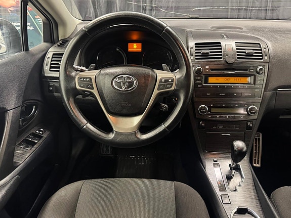Toyota Avensis 14 of 19