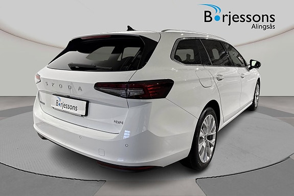 Skoda Superb 3 of 5