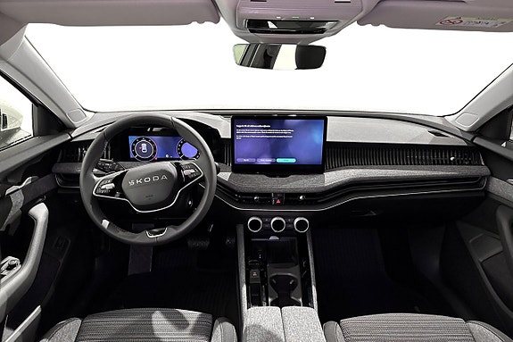Skoda Superb 5 of 5