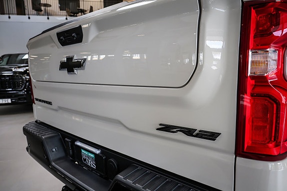 Chevrolet Silverado EV 18 of 30