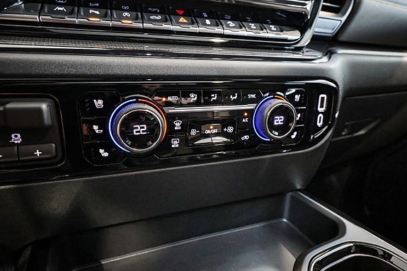 Chevrolet Silverado EV 25 of 30
