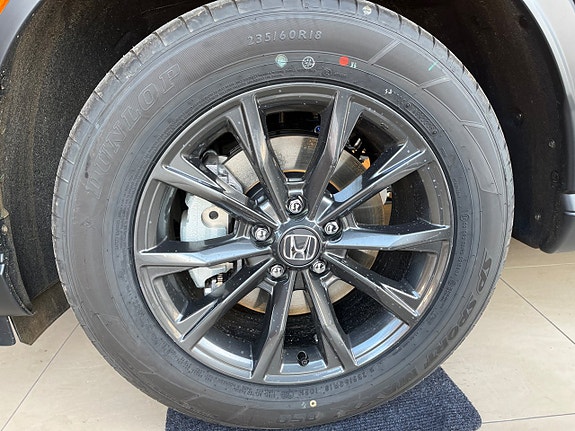Honda CR-V 12 of 12