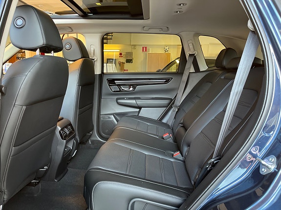 Honda CR-V 9 of 12