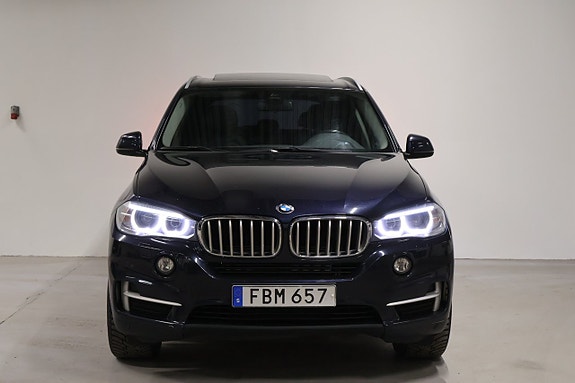 BMW X5 2 of 5