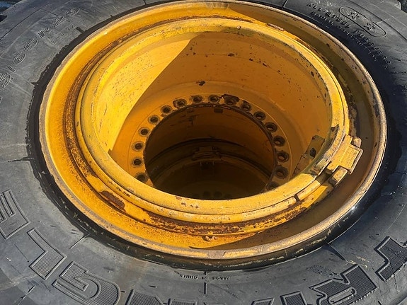 Triangle 775/65R25 Volvo L180 L150 3 of 5