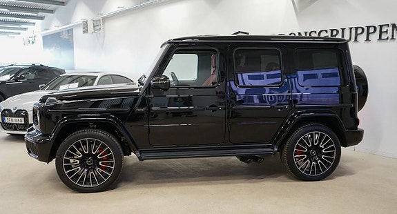 Mercedes-Benz G63 4 of 5