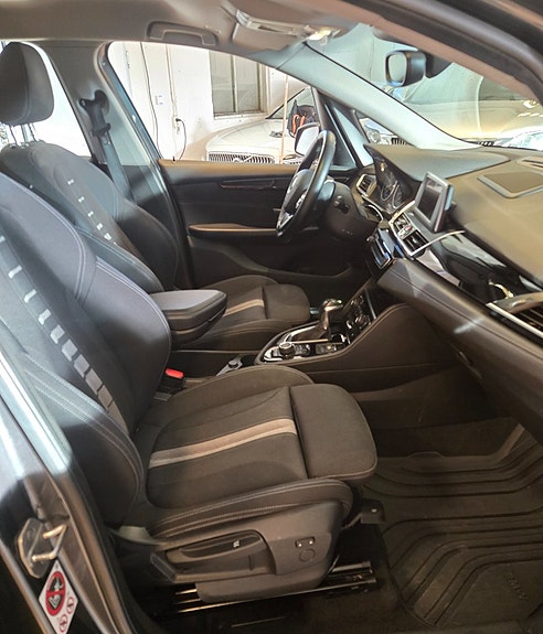 BMW 218 5 of 5