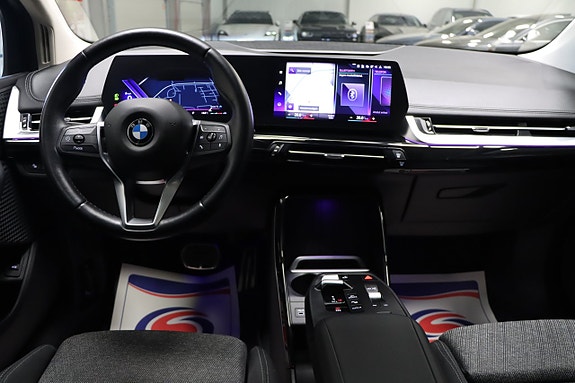 BMW 220i 9 of 25