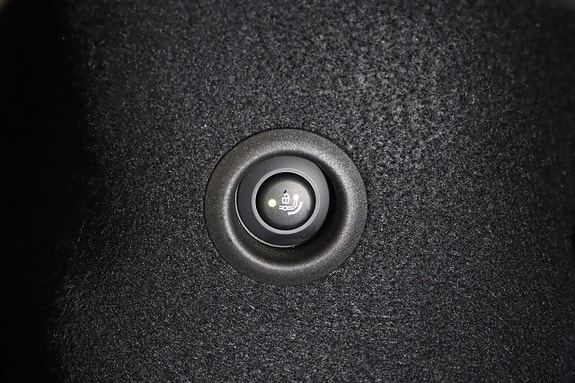 BMW 220i 24 of 25