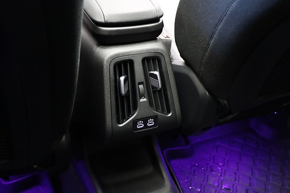 BMW 220i 15 of 25
