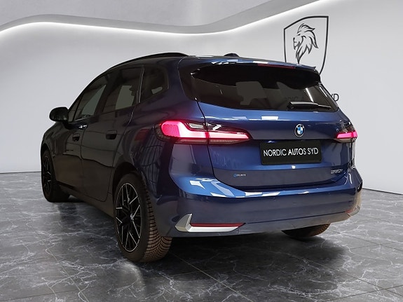 BMW 220i 3 of 25