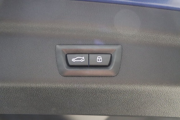 BMW 220i 23 of 25